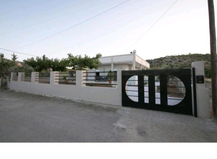 Ammos Villa Salamis Bagian luar foto